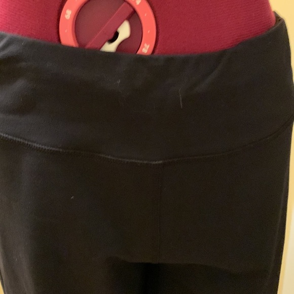 Titika Active Couture 3/4 yoga pants - Picture 3 of 6